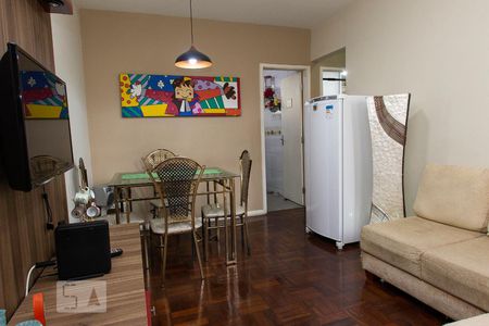 Sala de apartamento para alugar com 2 quartos, 55m² em Estoril, Belo Horizonte