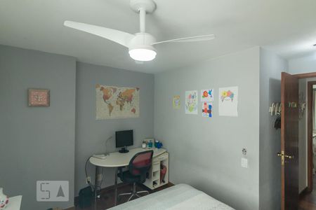 Apartamento à venda com 230m², 4 quartos e 2 vagas Apartamento à venda com 230m², 4 quartos e 2 vagasQuarto 3
