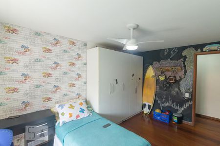 Apartamento à venda com 230m², 4 quartos e 2 vagas Apartamento à venda com 230m², 4 quartos e 2 vagasQuarto 4