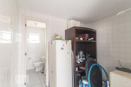 Apartamento à venda com 230m², 4 quartos e 2 vagas Apartamento à venda com 230m², 4 quartos e 2 vagasBanheiro de Serviço 2