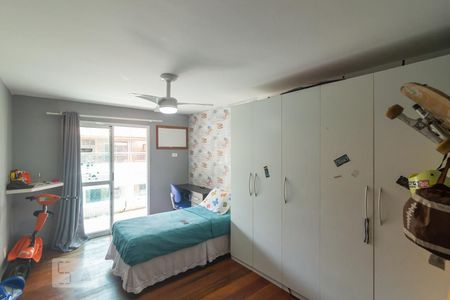 Apartamento à venda com 230m², 4 quartos e 2 vagas Apartamento à venda com 230m², 4 quartos e 2 vagasQuarto 4