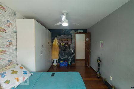 Apartamento à venda com 230m², 4 quartos e 2 vagas Apartamento à venda com 230m², 4 quartos e 2 vagasQuarto 4