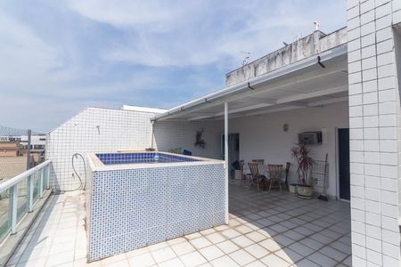 Apartamento à venda com 230m², 4 quartos e 2 vagas Apartamento à venda com 230m², 4 quartos e 2 vagasÁrea Convivência - Piscina
