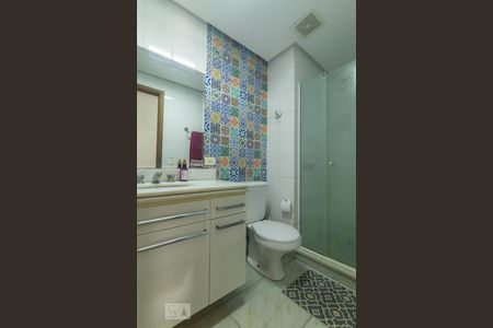 Apartamento à venda com 230m², 4 quartos e 2 vagas Apartamento à venda com 230m², 4 quartos e 2 vagasBanheiro 3