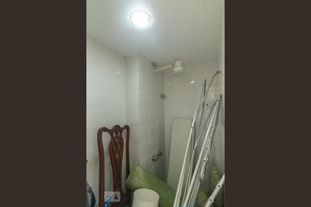 Apartamento à venda com 230m², 4 quartos e 2 vagas Apartamento à venda com 230m², 4 quartos e 2 vagasBanheiro de Serviço