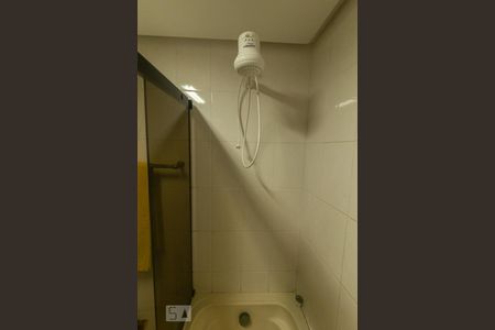 Apartamento à venda com 230m², 4 quartos e 2 vagas Apartamento à venda com 230m², 4 quartos e 2 vagasBanheiro da Suíte 1