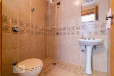 Casa à venda com 357m², 3 quartos e 7 vagasBanheiro de Serviço