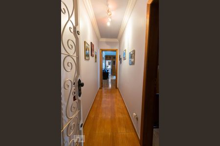 Casa à venda com 357m², 3 quartos e 7 vagasCorredor