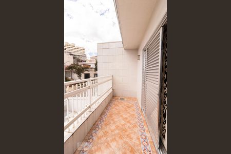 Casa à venda com 357m², 3 quartos e 7 vagasSacada Suite 1