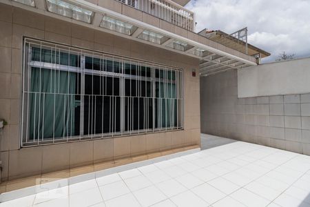Casa à venda com 357m², 3 quartos e 7 vagasFachada
