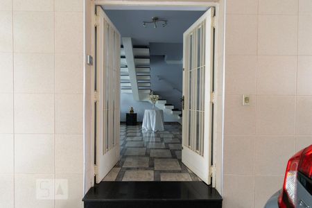 Entrada de casa à venda com 3 quartos, 357m² em Vila Monumento, São Paulo