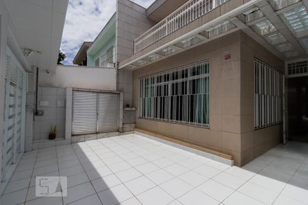 Casa à venda com 357m², 3 quartos e 7 vagasFachada