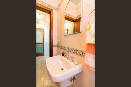 Casa à venda com 357m², 3 quartos e 7 vagasLavabo