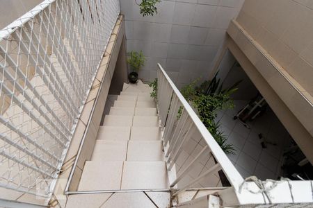 Casa à venda com 357m², 3 quartos e 7 vagasEscada