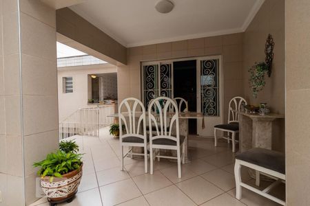 Casa à venda com 357m², 3 quartos e 7 vagasQuintal