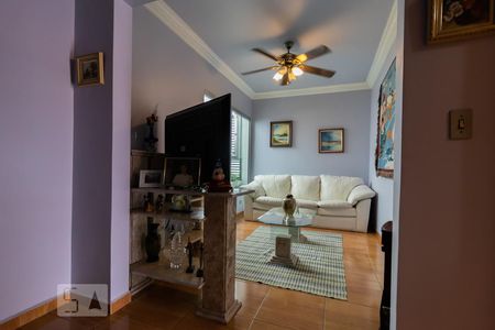 Casa à venda com 357m², 3 quartos e 7 vagasSala de Tv