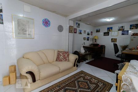 Casa à venda com 357m², 3 quartos e 7 vagasQuarto de Serviço