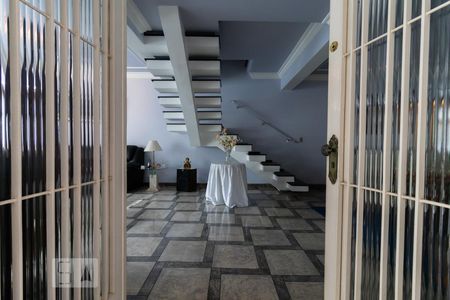 Entrada de casa à venda com 3 quartos, 357m² em Vila Monumento, São Paulo