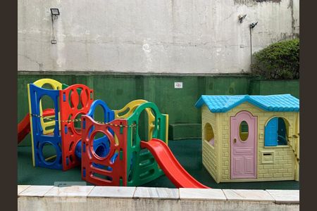 Apartamento para alugar com 80m², 3 quartos e 2 vagas Apartamento para alugar com 80m², 3 quartos e 2 vagasPlayground
