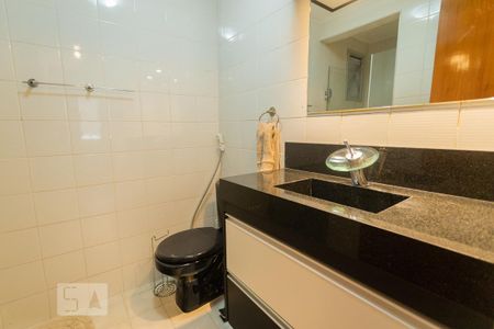 Apartamento para alugar com 80m², 3 quartos e 2 vagas Apartamento para alugar com 80m², 3 quartos e 2 vagasBanheiro 2