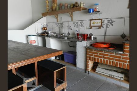 Casa à venda com 250m², 4 quartos e 2 vagasÁrea comum - Churrasqueira