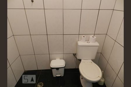 Casa à venda com 250m², 4 quartos e 2 vagasLavabo