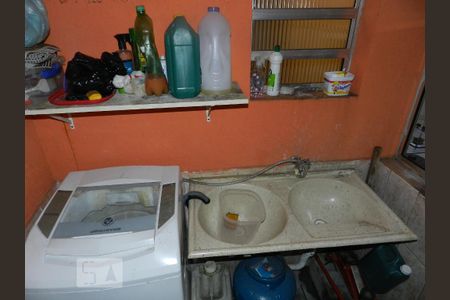 Casa à venda com 250m², 4 quartos e 2 vagasLavanderia