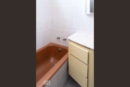 Apartamento à venda com 200m², 3 quartos e 2 vagasBanheiro 2