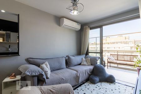 Apartamento à venda com 90m², 2 quartos e 1 vaga Apartamento à venda com 90m², 2 quartos e 1 vagaSala