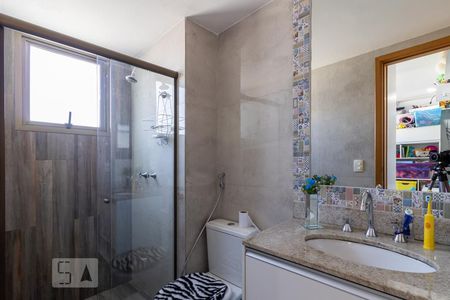 Apartamento à venda com 90m², 2 quartos e 1 vaga Apartamento à venda com 90m², 2 quartos e 1 vagaBanheiro da Suíte 2