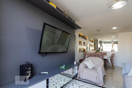 Apartamento à venda com 90m², 2 quartos e 1 vaga Apartamento à venda com 90m², 2 quartos e 1 vagaSala