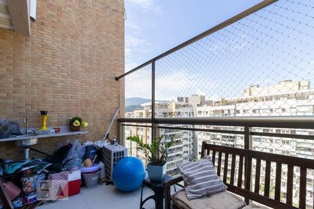 Apartamento à venda com 90m², 2 quartos e 1 vaga Apartamento à venda com 90m², 2 quartos e 1 vagaVaranda