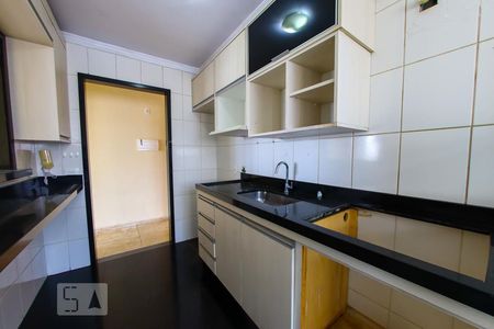 Apartamento para alugar com 71m², 3 quartos e 2 vagasCozinha