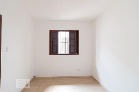 Quarto 2 de casa para alugar com 4 quartos, 300m² em Vila Guarani, São Paulo