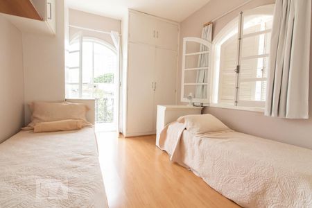 Quarto 2 de casa à venda com 4 quartos, 270m² em Vila Mariana, São Paulo