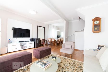 Sala de casa à venda com 4 quartos, 270m² em Vila Mariana, São Paulo