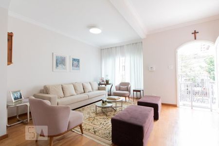 Sala de casa à venda com 4 quartos, 270m² em Vila Mariana, São Paulo