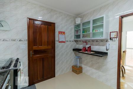 Casa à venda com 95m², 3 quartos e 2 vagas Casa à venda com 95m², 3 quartos e 2 vagasCozinha