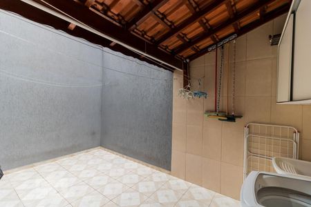 Casa à venda com 95m², 3 quartos e 2 vagas Casa à venda com 95m², 3 quartos e 2 vagasÁrea de Serviço