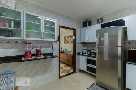 Casa à venda com 95m², 3 quartos e 2 vagas Casa à venda com 95m², 3 quartos e 2 vagasCozinha