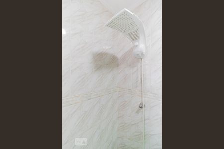 Casa à venda com 95m², 3 quartos e 2 vagas Casa à venda com 95m², 3 quartos e 2 vagasDetalhe banheiro