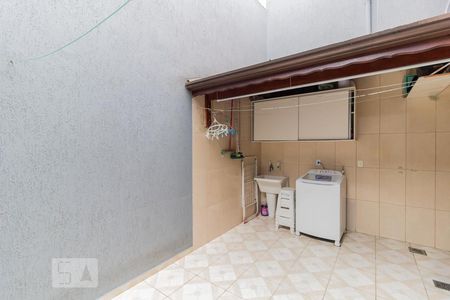 Casa à venda com 95m², 3 quartos e 2 vagas Casa à venda com 95m², 3 quartos e 2 vagasÁrea de Serviço