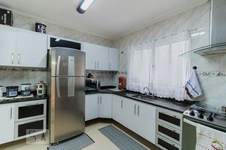 Casa à venda com 95m², 3 quartos e 2 vagas Casa à venda com 95m², 3 quartos e 2 vagasCozinha