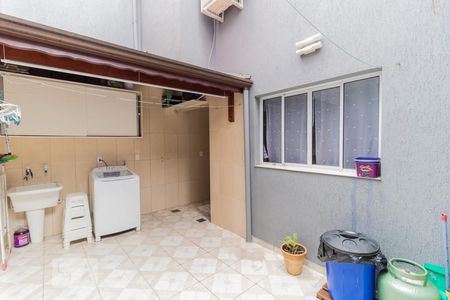 Casa à venda com 95m², 3 quartos e 2 vagas Casa à venda com 95m², 3 quartos e 2 vagasÁrea de Serviço