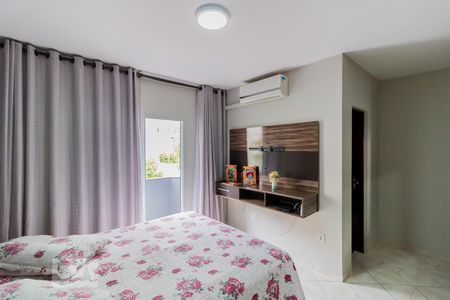 Casa à venda com 95m², 3 quartos e 2 vagas Casa à venda com 95m², 3 quartos e 2 vagasSuíte