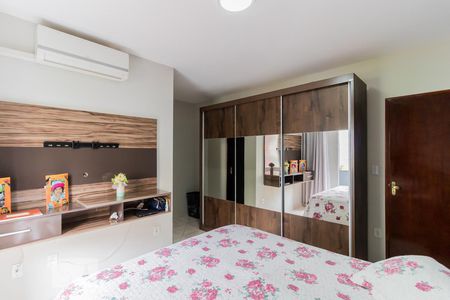 Casa à venda com 95m², 3 quartos e 2 vagas Casa à venda com 95m², 3 quartos e 2 vagasSuíte