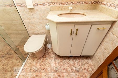 Casa à venda com 190m², 3 quartos e 2 vagas Casa à venda com 190m², 3 quartos e 2 vagasBanheiro suíte