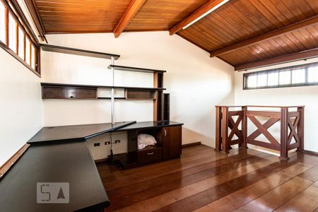 Casa à venda com 190m², 3 quartos e 2 vagas Casa à venda com 190m², 3 quartos e 2 vagasEscritório