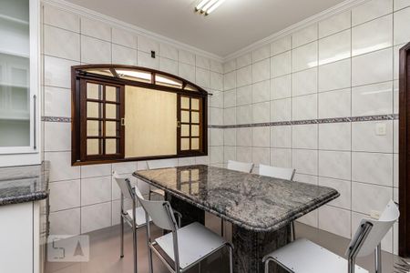 Casa à venda com 190m², 3 quartos e 2 vagas Casa à venda com 190m², 3 quartos e 2 vagasCopa