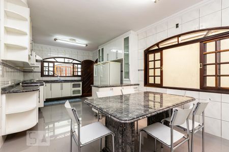 Casa à venda com 190m², 3 quartos e 2 vagas Casa à venda com 190m², 3 quartos e 2 vagasCopa